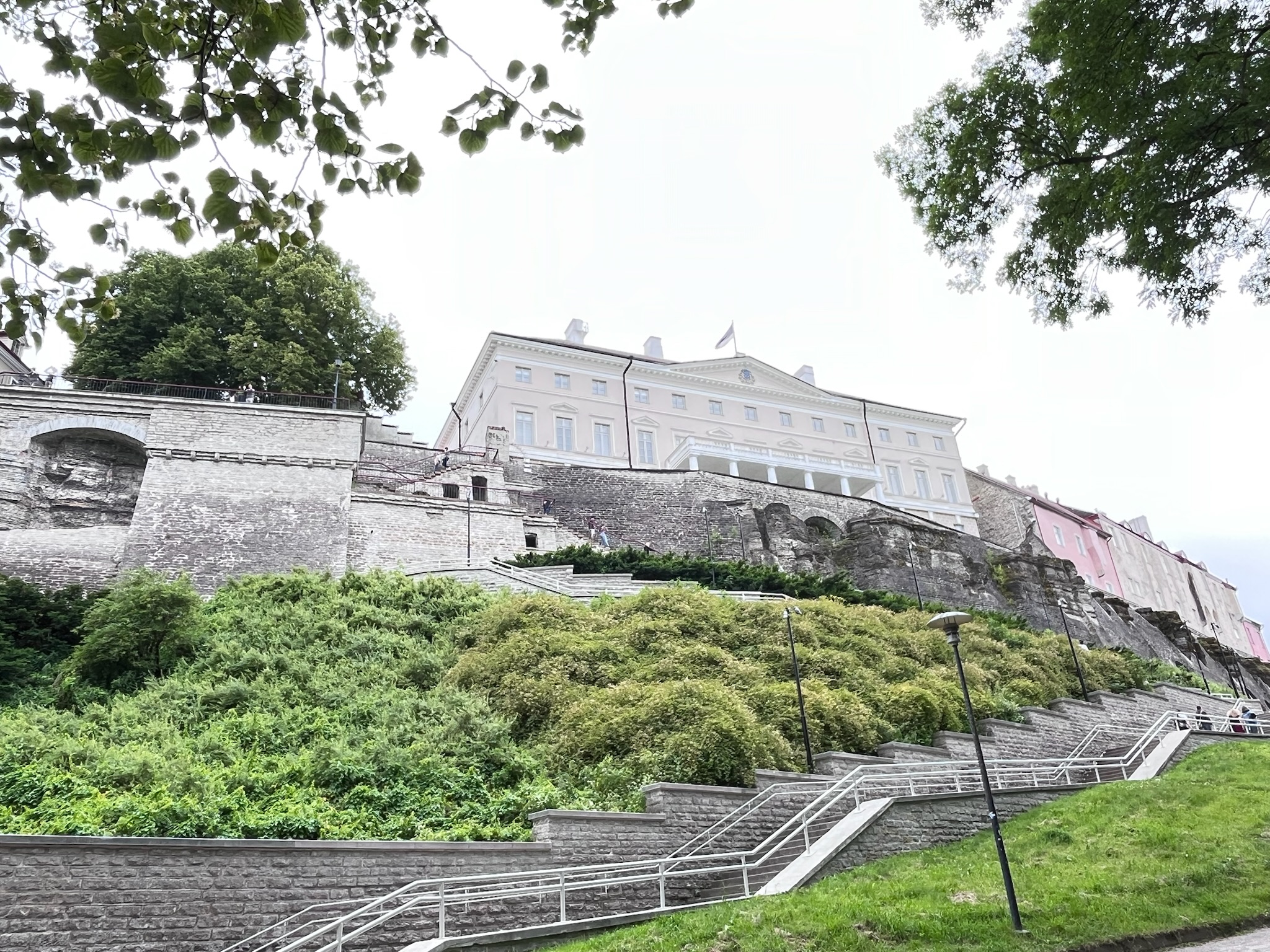 パットクリ展望台へ通じるパットクリの階段(Patkuli Stairs)
