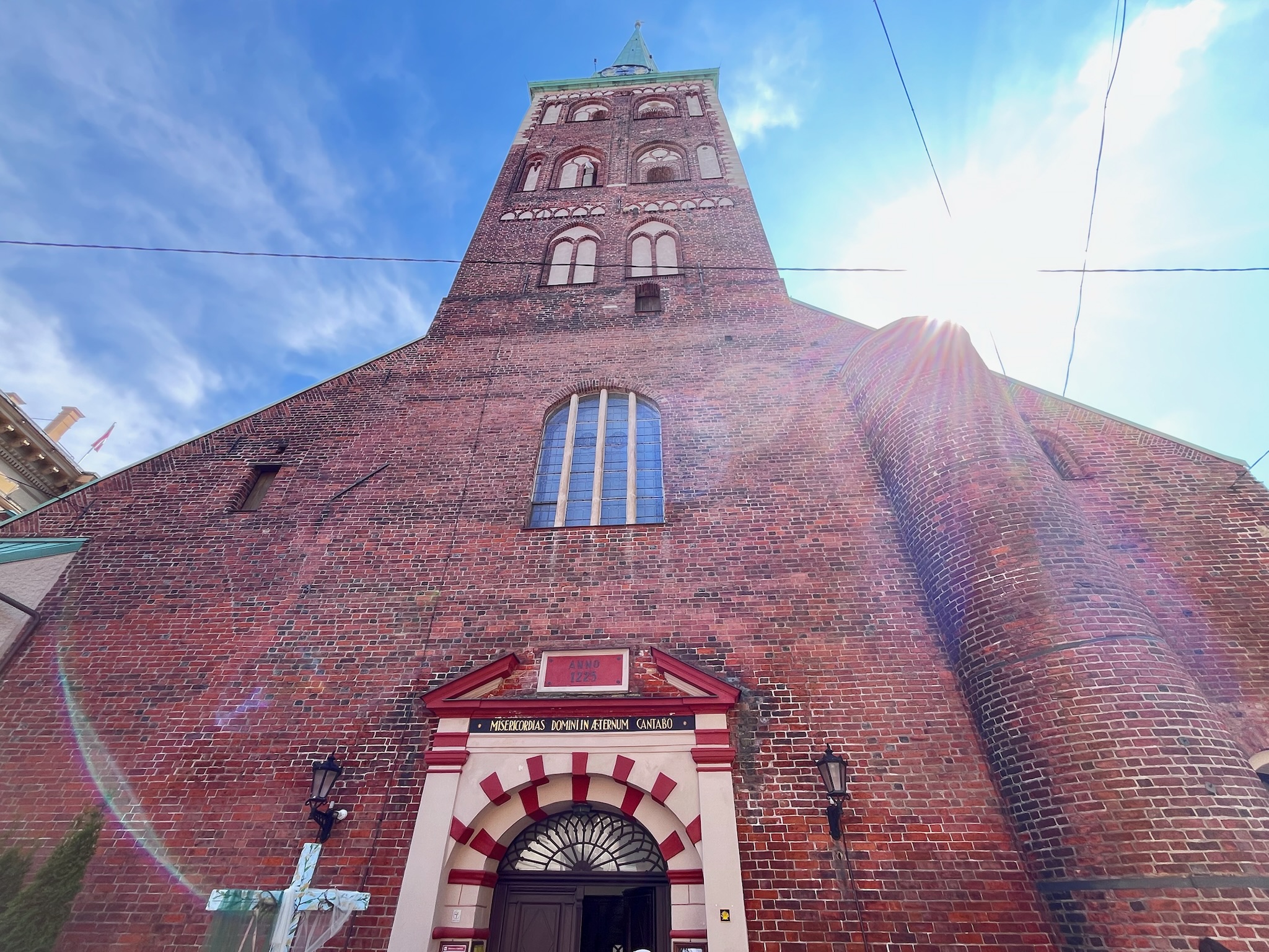 ゴシック様式の歴史ある St. Jacob's Catholic Cathedral of Riga の外観