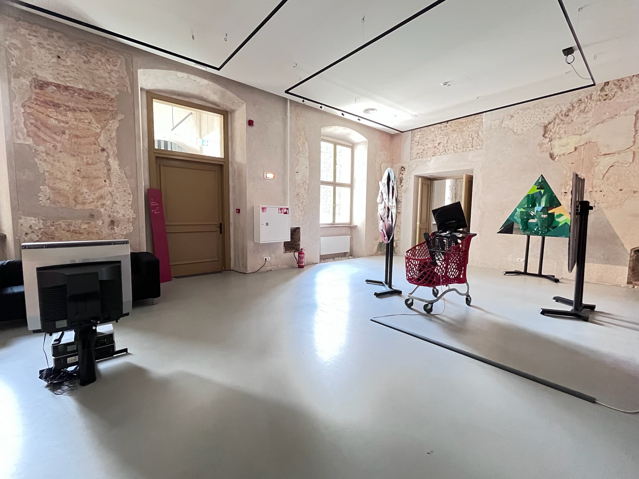 現代アート・文化センターとして再生されたサピェハ邸の館内展示作品