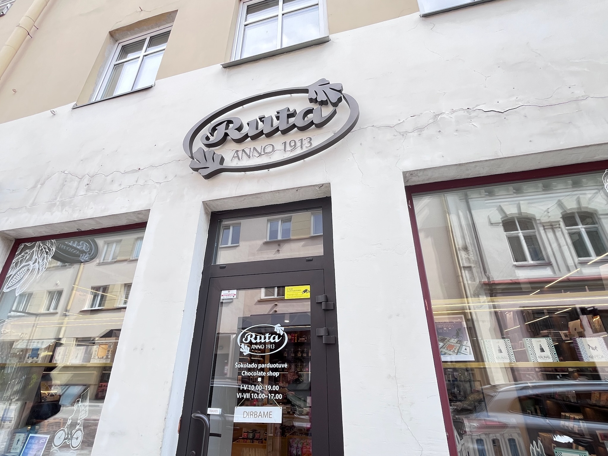 リトアニアの老舗チョコレートショップ Ruta(ルタ)の店舗外観