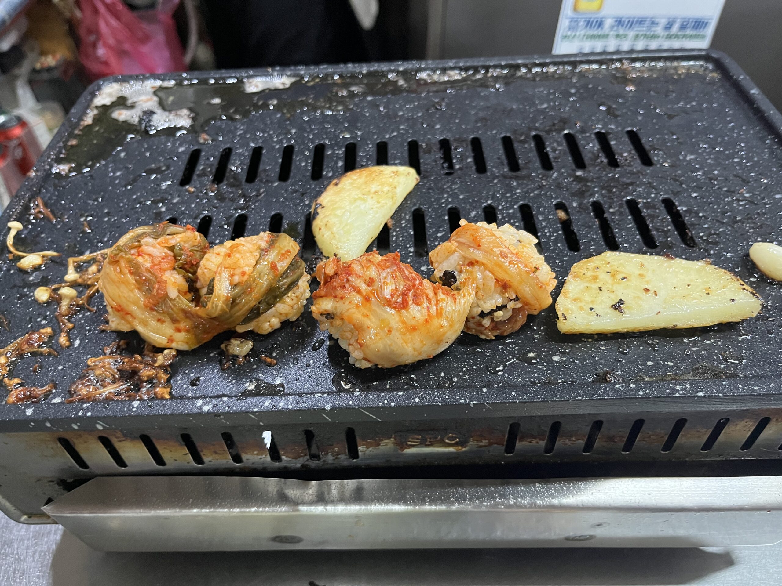 ムナヤンコプチャンの締めに食べる美味しいキムチおにぎり